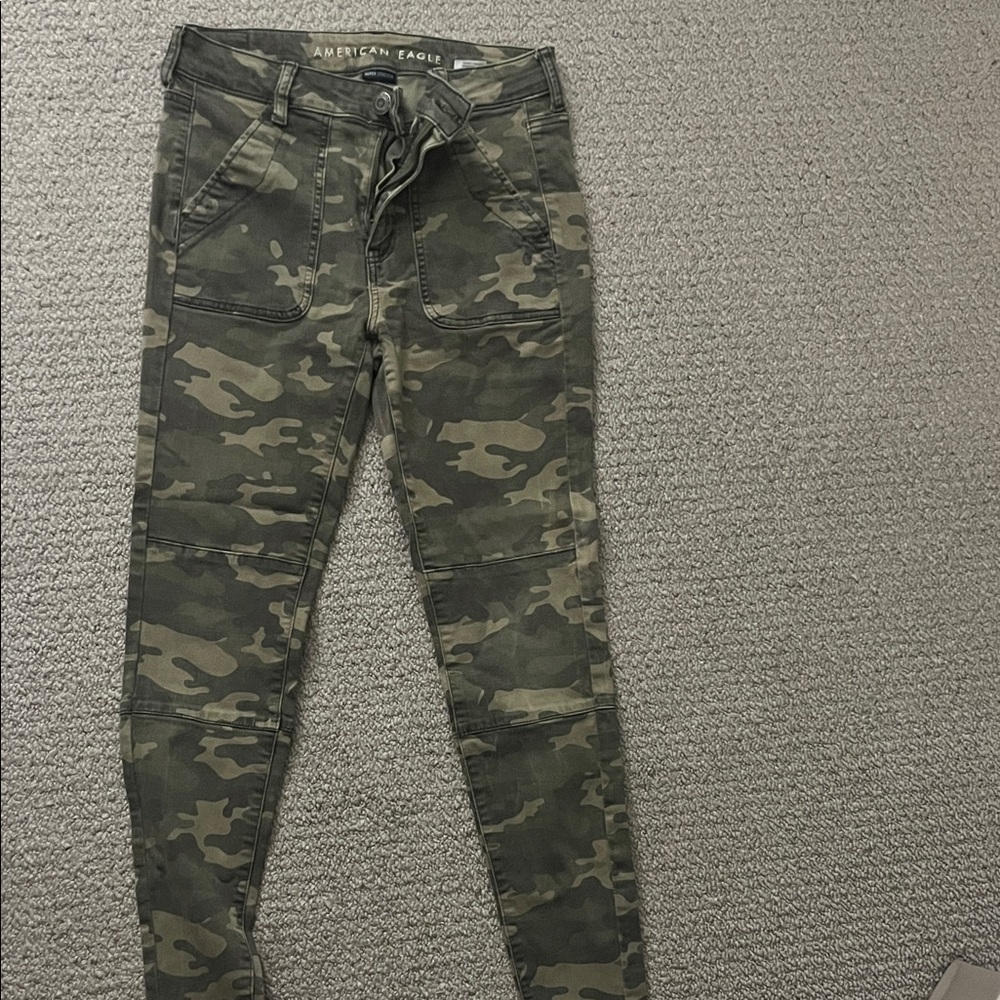 American Eagle Outfitters Camo Skinny Jeans